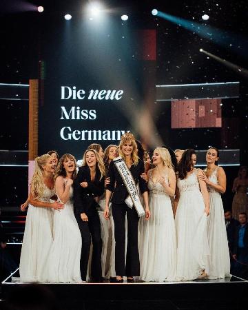 Впервые за 93 года в конкурсе “Мисс Германия” победила 35-летняя модель
